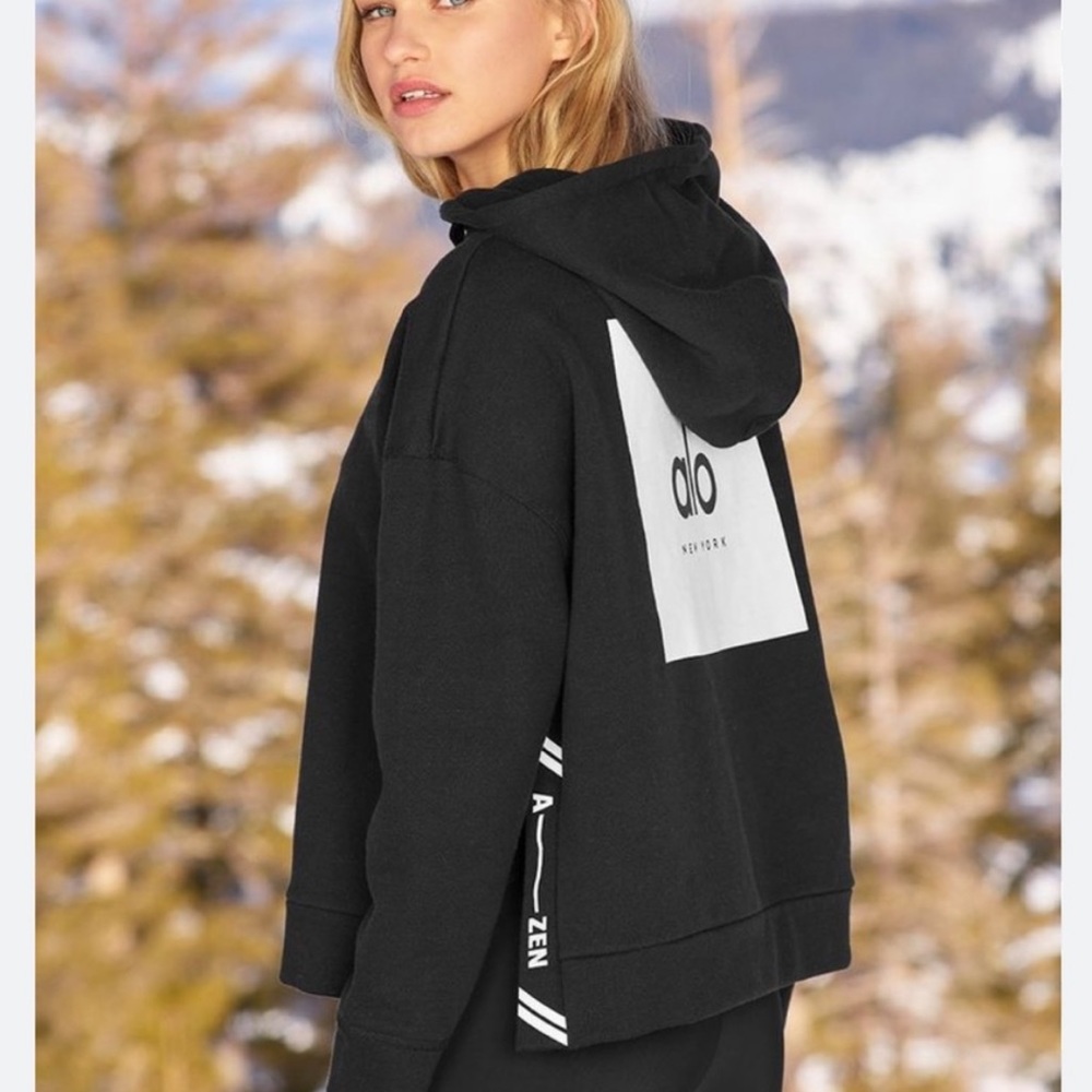 ALO Yoga Vaunt Side Slit Hoodie - Small